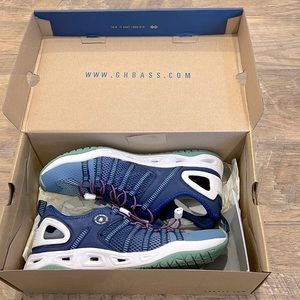 G. H. Bass & Co. Water Sneakers, Size 6.5, Blue, white, purple